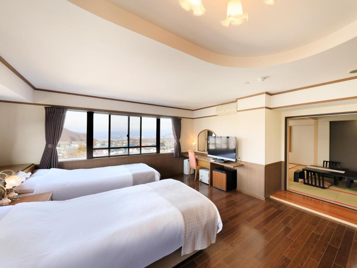 Hotel Tsubakino Yamanouchi  Bagian luar foto