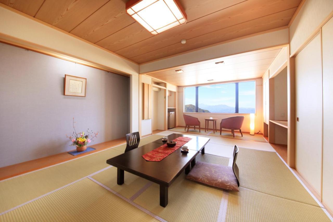 Hotel Tsubakino Yamanouchi  Bagian luar foto